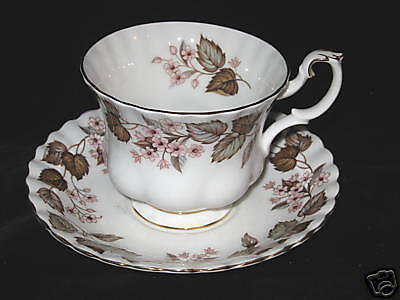 Royal Albert Linden Lea Scalloped Cup and Saucer 6B