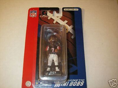 MICHAEL VICK ATLANTA FALCONS MINI BOBBLE HEAD / MAGNET  