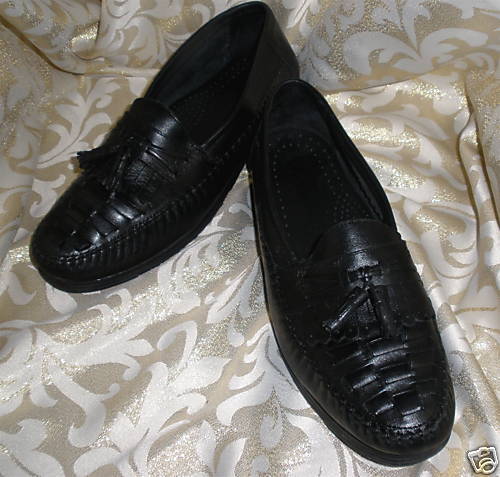 EARTH SHOE BLACK LEATHER KILTIE LOAFERS CASUALS 10  