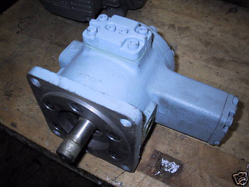 NEW NACHI VARIABLE VANE HYDRAULIC PUMP VDR 213 1A2 13  