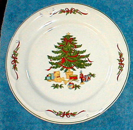 VITROMASTER CHRISTMAS TREE DINNER PLATE  